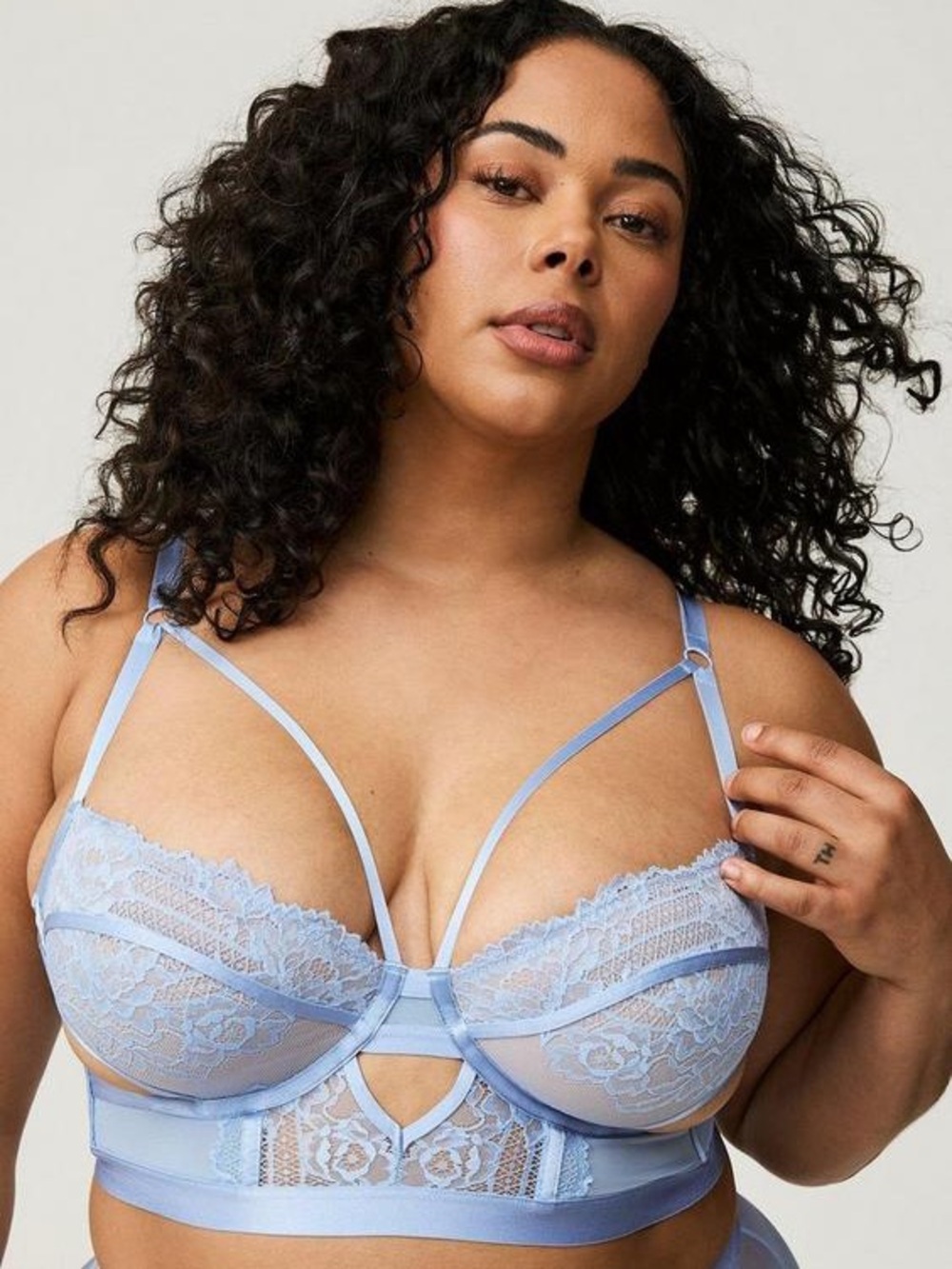 Torrid Unpadded Baby Blue Lace Cut Out Bra Size 3 Coquette